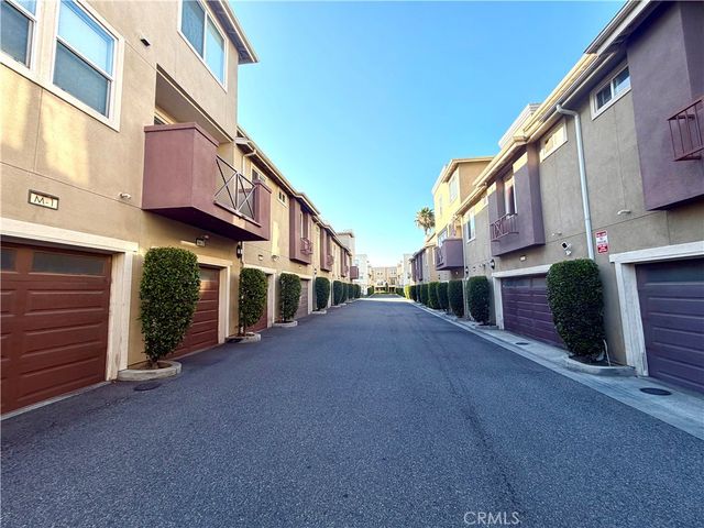 500 N Willowbrook, Compton, CA 90220