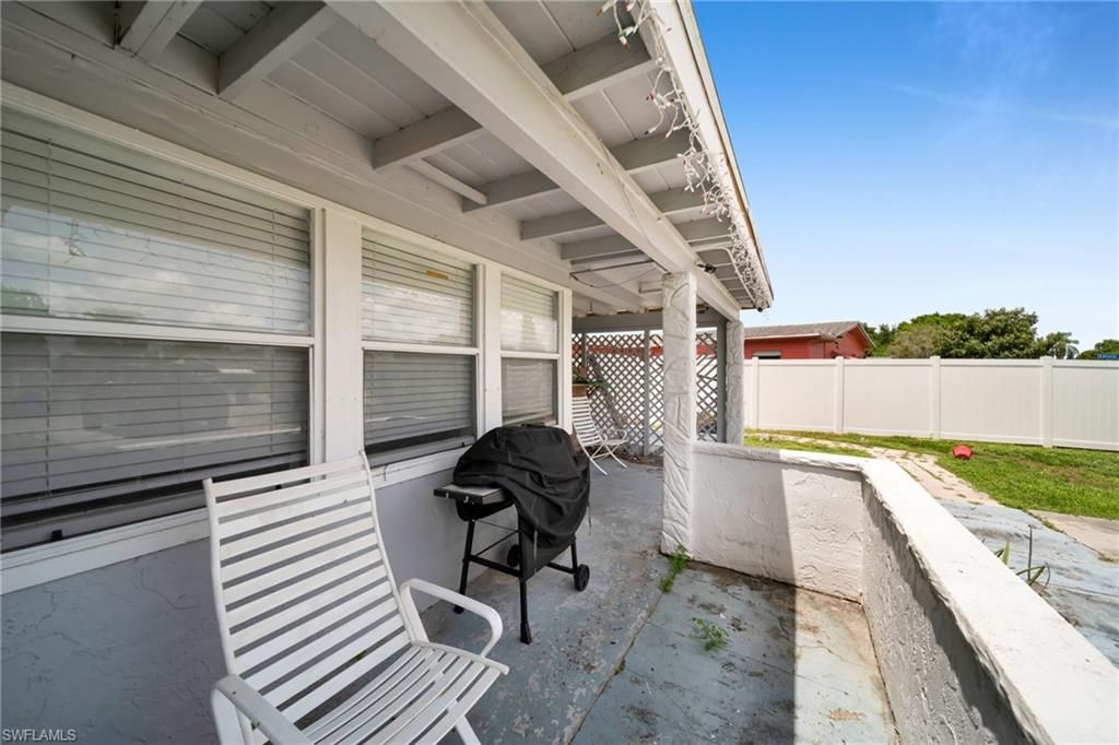 302 E Penn RD, LEHIGH ACRES, FL 33936 — photo 5