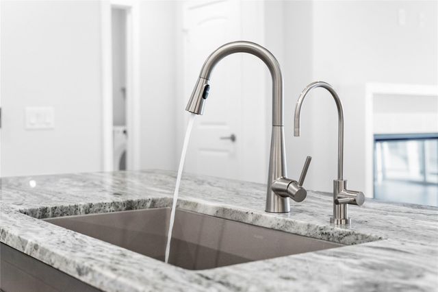 6804 Westview Drive 3205, Houston, TX 77055