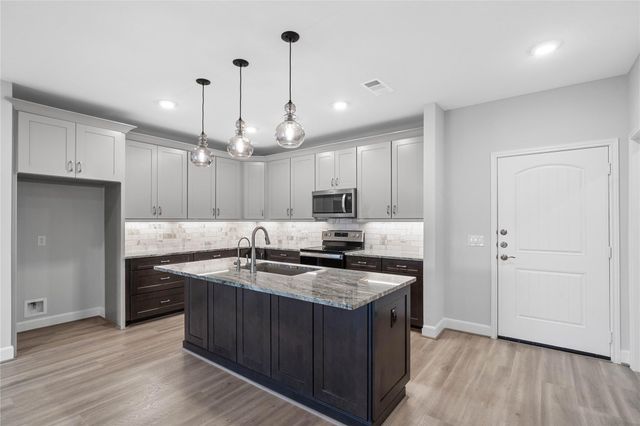 6804 Westview Drive 3205, Houston, TX 77055