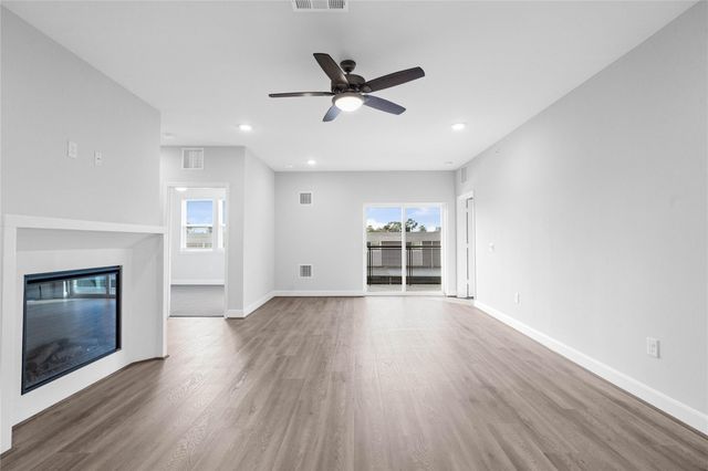 6804 Westview Drive 3205, Houston, TX 77055