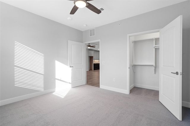 6804 Westview Drive 3205, Houston, TX 77055