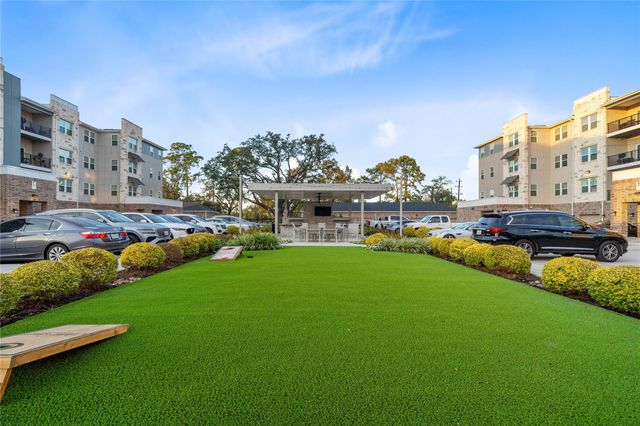 6804 Westview Drive 3205, Houston, TX 77055