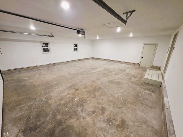 6298 S 200 W, Trafalgar, IN 46181