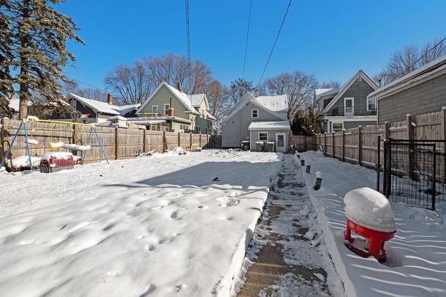 2016 N 9th STREET, Sheboygan, WI 53081