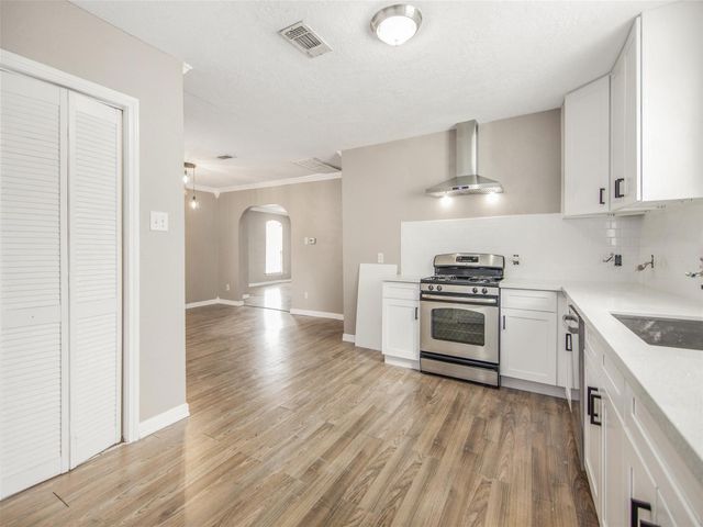 5108 Clay Street, Houston, TX 77023