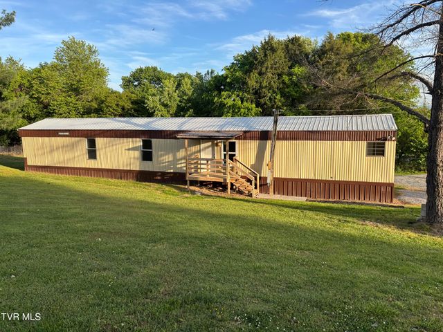 140 Midway Circle, Midway, TN 37809