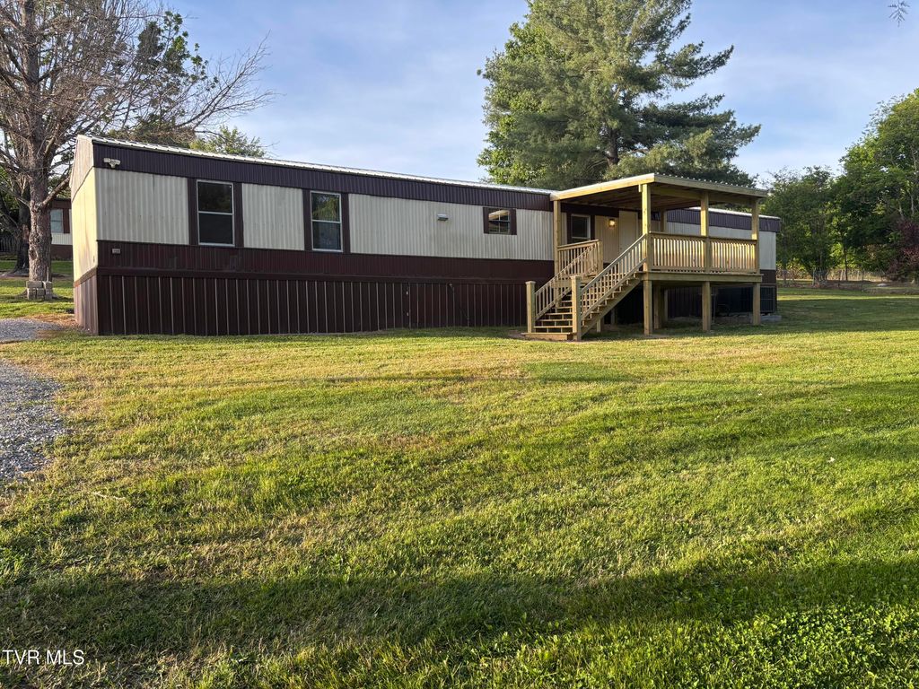 140 Midway Circle, Midway, TN 37809