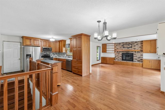2818 Eisenhower Avenue, Ames, IA 50010