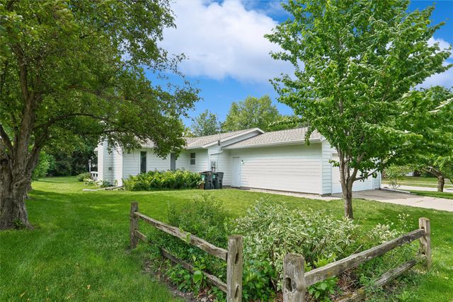 2818 Eisenhower Avenue, Ames, IA 50010