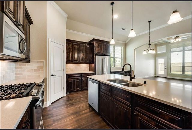 2216 Grant Park Way, Prosper, TX 75078