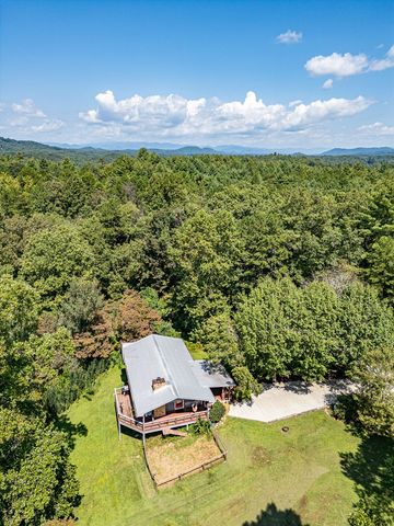264 Tommys Lane, Murphy, NC 28906