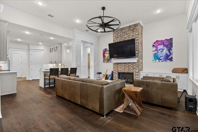 1709 Legacy Ct, Tyler, TX 75703