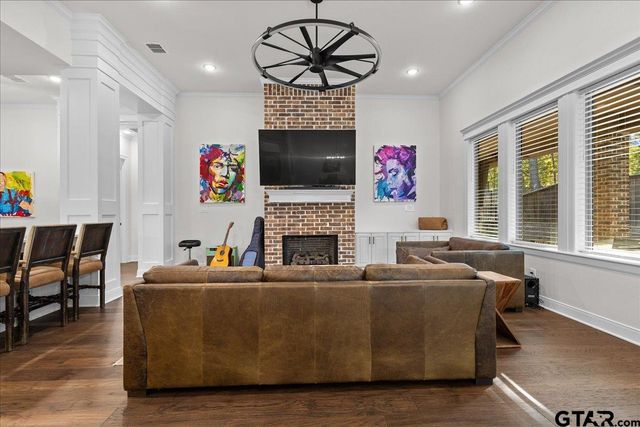 1709 Legacy Ct, Tyler, TX 75703