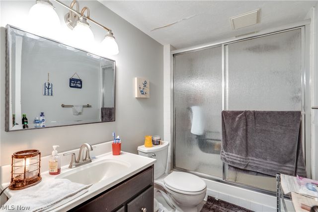 5651 Grafton Road, Valley City, OH 44280