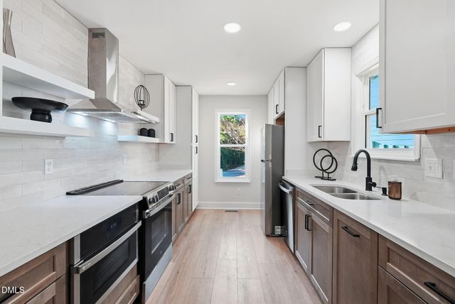 3812 Hollycrest Court, Raleigh, NC 27612
