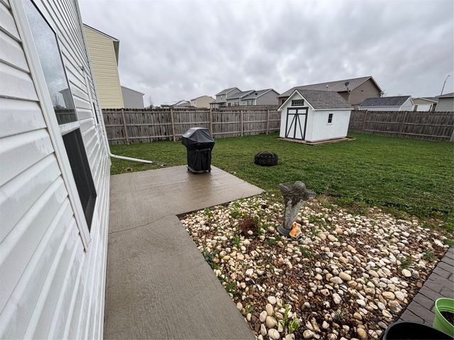 360 Hillside Drive, Pleasant Hill, IA 50327