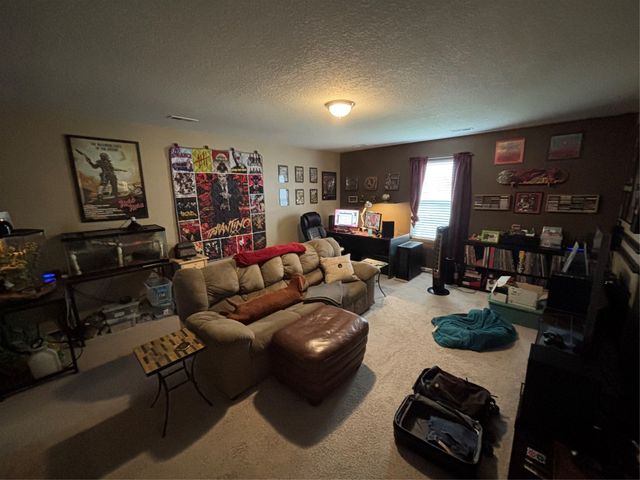 360 Hillside Drive, Pleasant Hill, IA 50327