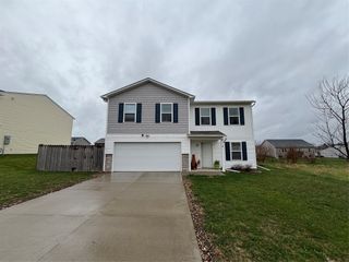 360 Hillside Drive, Pleasant Hill, IA 50327