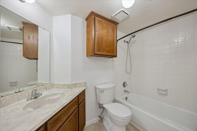 5813 Guadalupe Drive, Dickinson, TX 77539