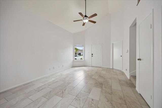 5813 Guadalupe Drive, Dickinson, TX 77539