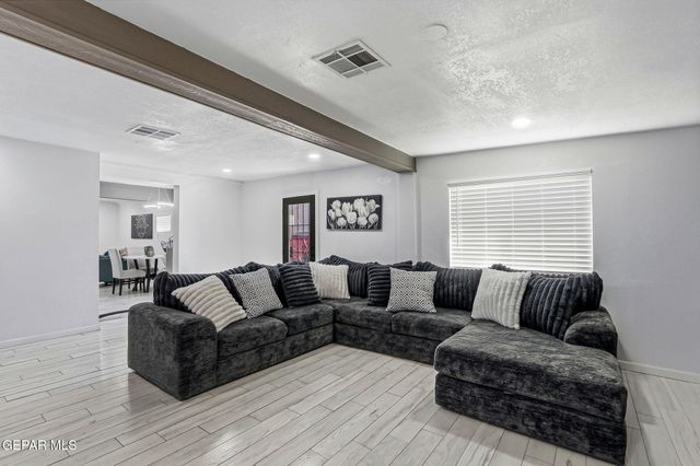 7740 PHOENIX Avenue, El Paso, TX 79915