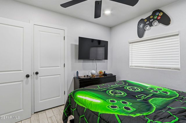 7740 PHOENIX Avenue, El Paso, TX 79915