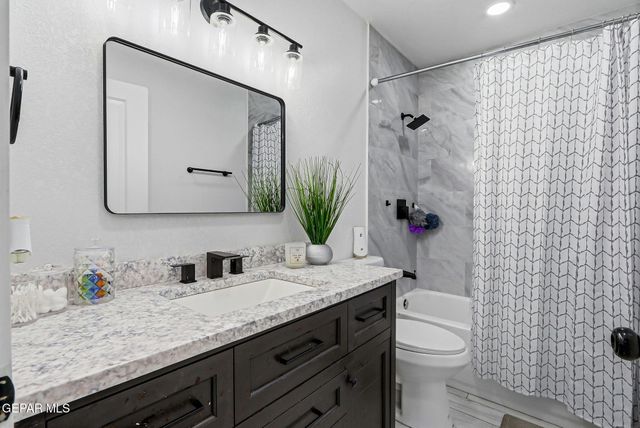 7740 PHOENIX Avenue, El Paso, TX 79915