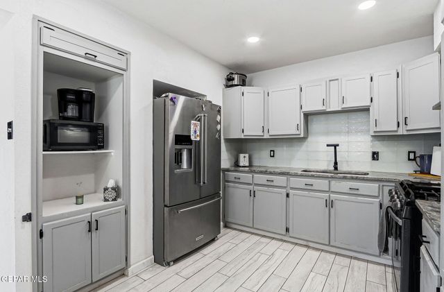 7740 PHOENIX Avenue, El Paso, TX 79915