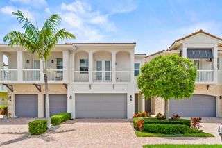 100 NW 69th Circle 102, Boca Raton, FL 33487