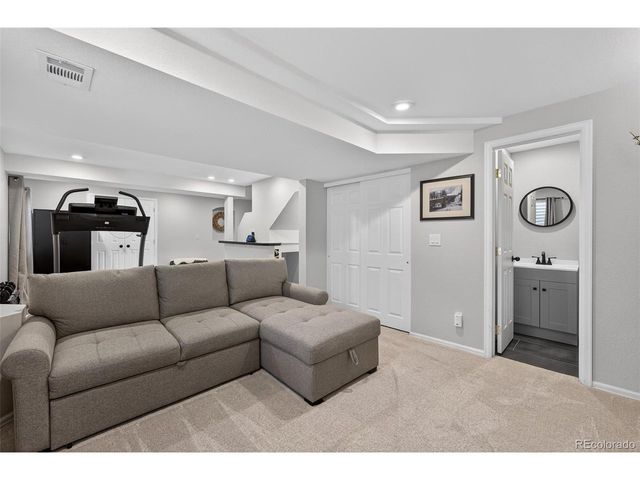 10268 Hexton Ct, Lone Tree, CO 80124