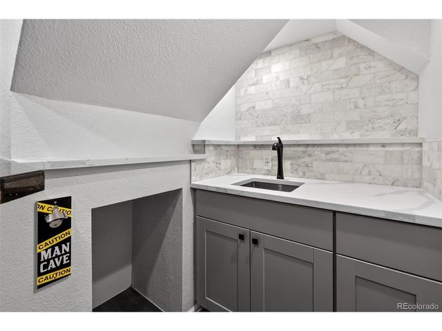 10268 Hexton Ct, Lone Tree, CO 80124