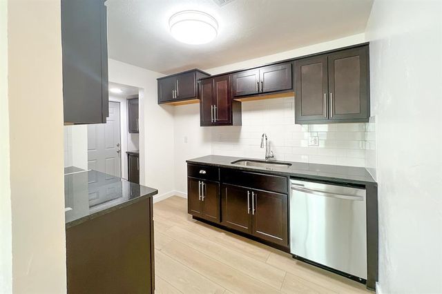 909 SW 48th Street, Oklahoma City, OK 73109