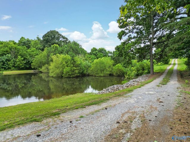 295 County Road 1834, Arab, AL 35016
