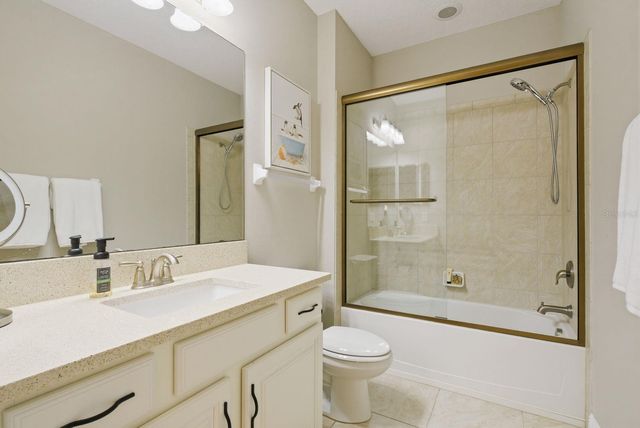 11636 CROWNED SPARROW LANE, Tampa, FL 33626