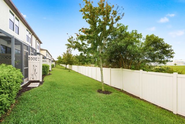 11636 CROWNED SPARROW LANE, Tampa, FL 33626