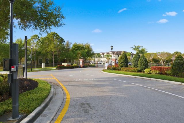 11636 CROWNED SPARROW LANE, Tampa, FL 33626