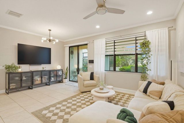 11636 CROWNED SPARROW LANE, Tampa, FL 33626