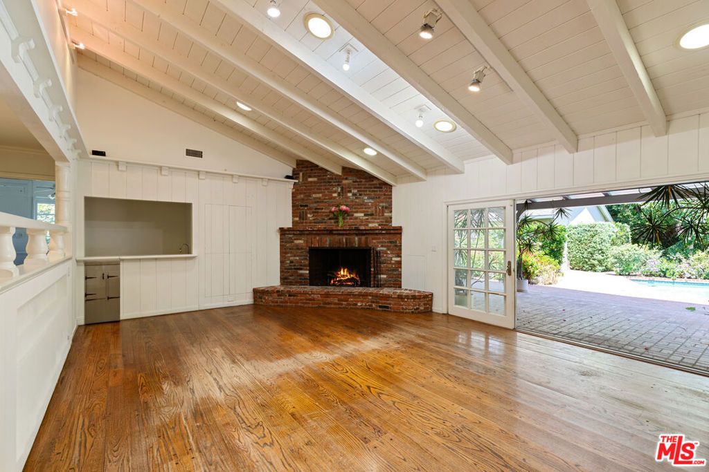 16011 Meadowcrest Road, Sherman Oaks, CA 91403 — photo 3