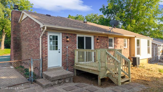 3902 Bristol Oaks Dr, Jeffersontown, KY 40299