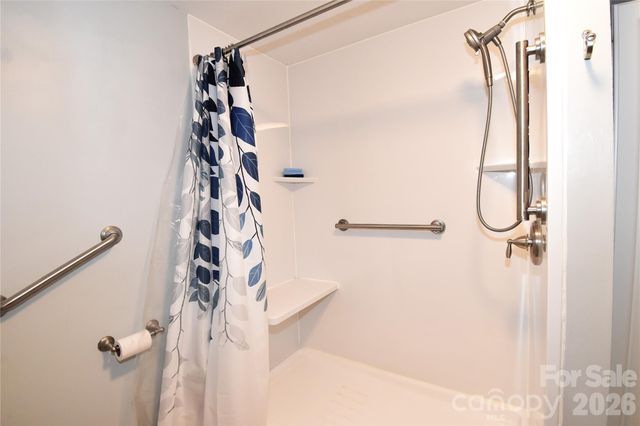 2124 Pisgah Highway, Candler, NC 28715