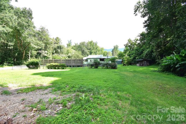 2124 Pisgah Highway, Candler, NC 28715