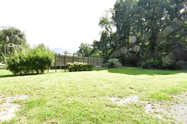 2124 Pisgah Highway, Candler, NC 28715