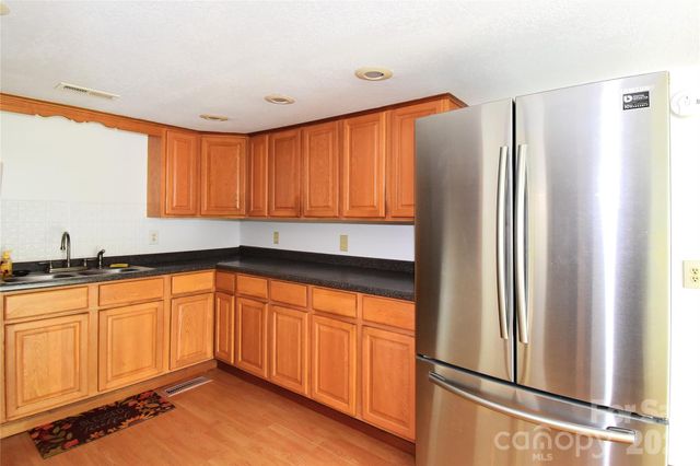 2124 Pisgah Highway, Candler, NC 28715