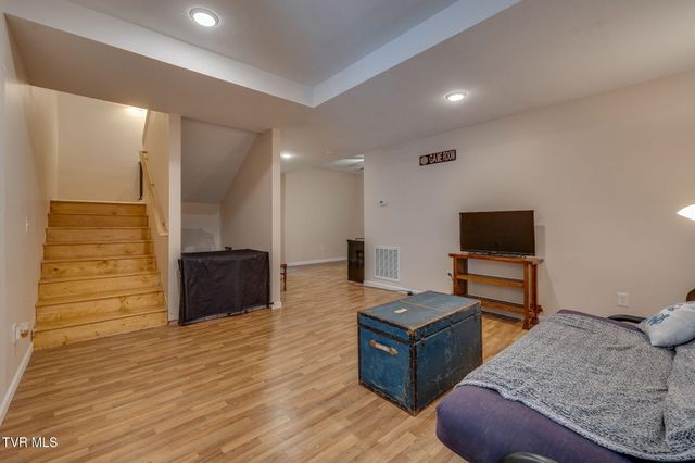 306 West Chestnut Street, Johnson City, TN 37604