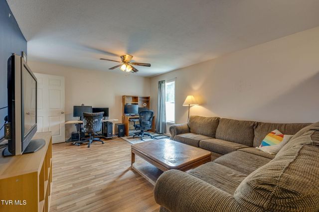 306 West Chestnut Street, Johnson City, TN 37604