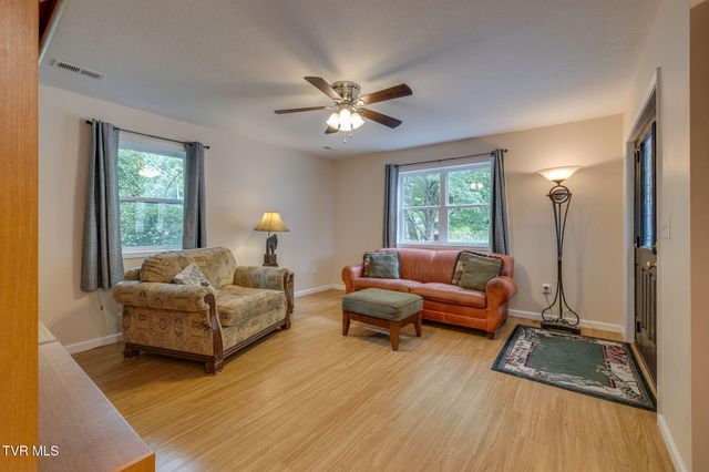 306 West Chestnut Street, Johnson City, TN 37604