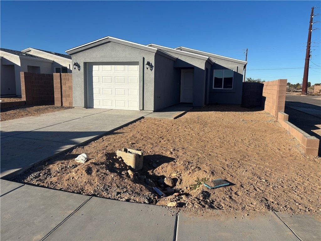 999 Berk Ave, Kingman, AZ 86409