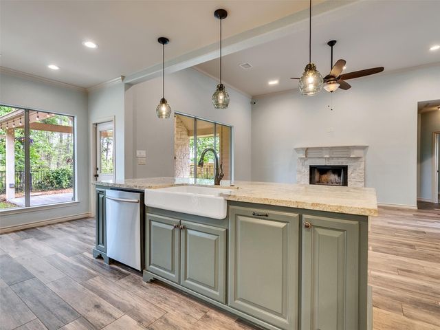 18005 Cindy Lane, Conroe, TX 77302