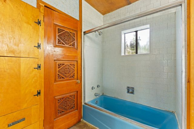 1949 Hano Road, Santa Fe, NM 87505